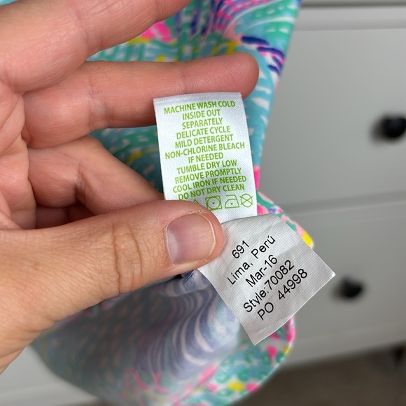 Lilly Pulitzer Multicolor Flora/Tropical Patterned Fitted V-Neck Top - L - Picture 6 of 7